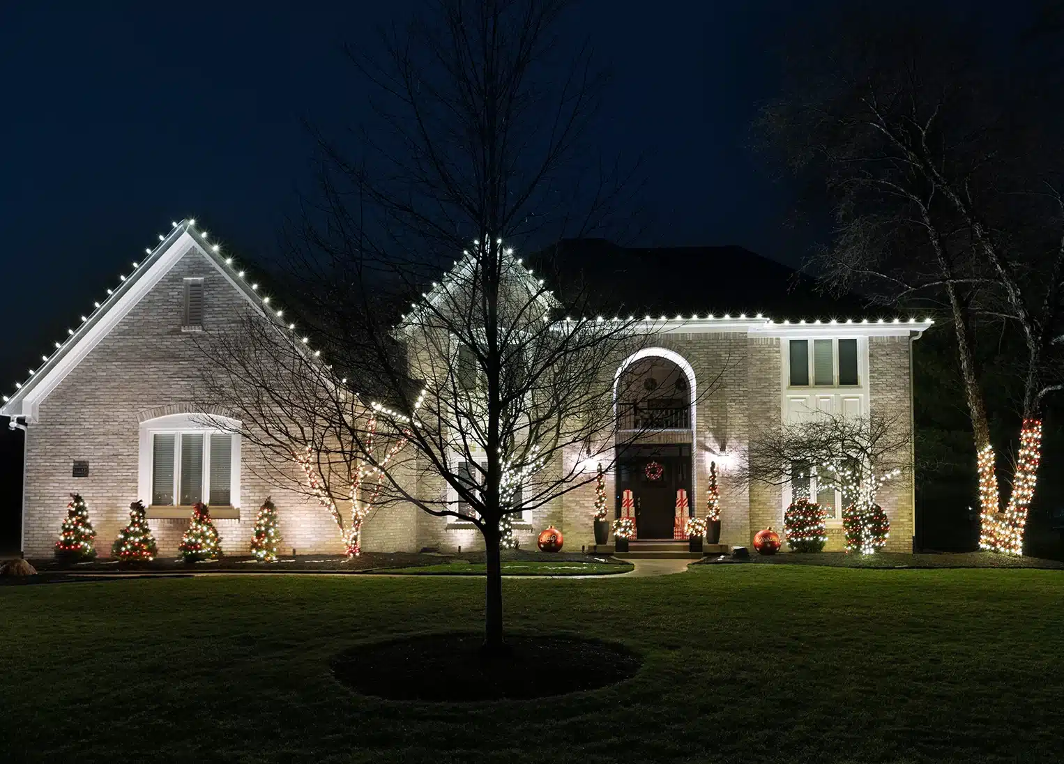 Indianapolis holiday lighting