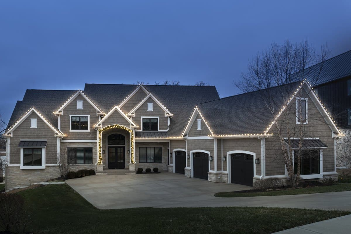 professional holiday lighting on home