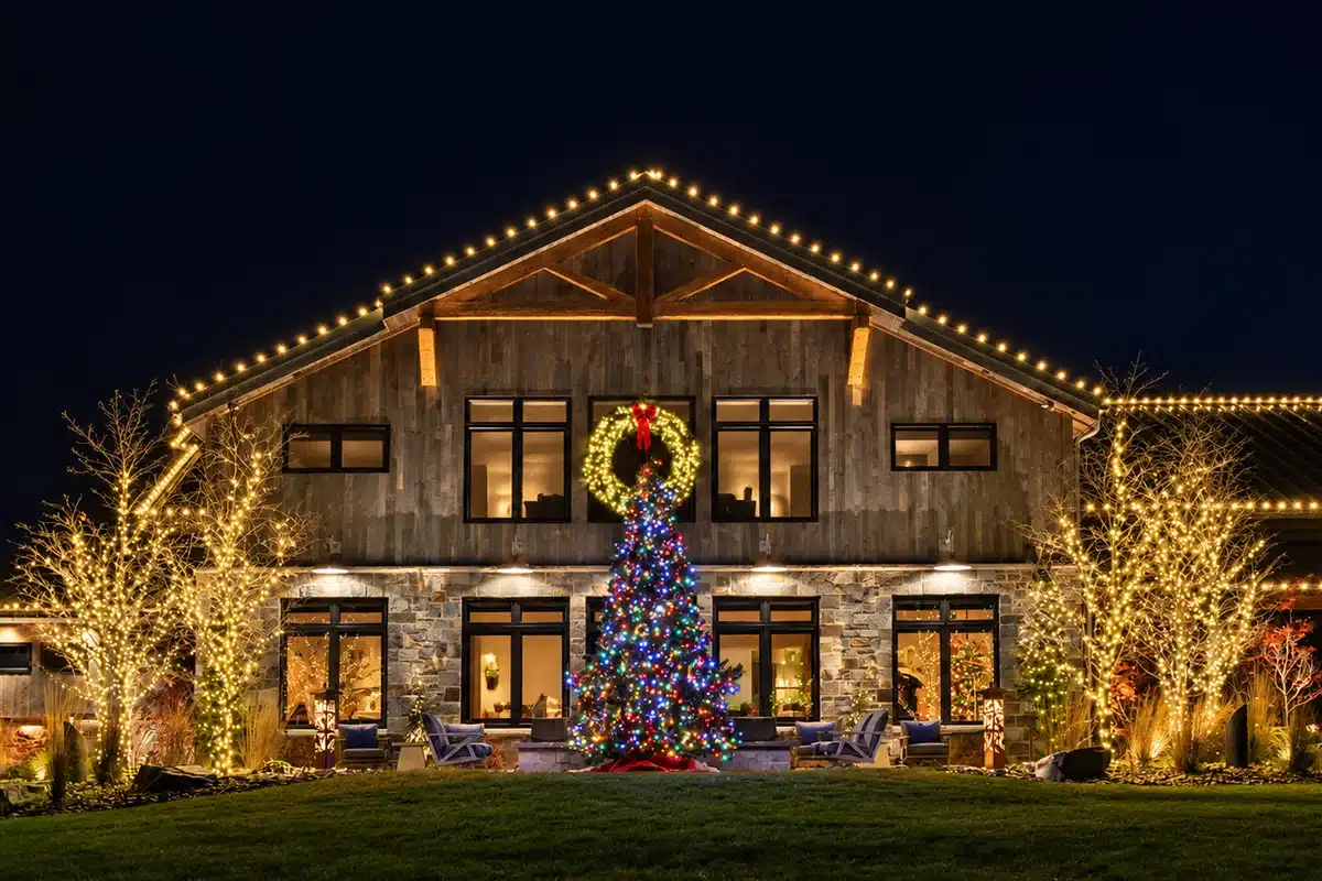 professional holiday lighting on home